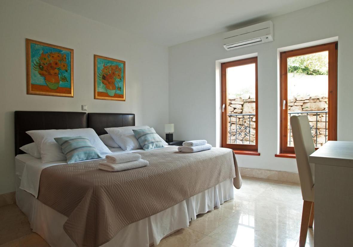 Apartments - Villa Ana Milna  Luaran gambar
